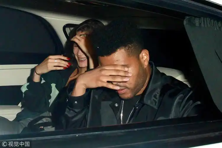 美国洛杉矶,贝拉-哈迪德(bella hadid )与"盆栽哥"(the weeknd)复合后