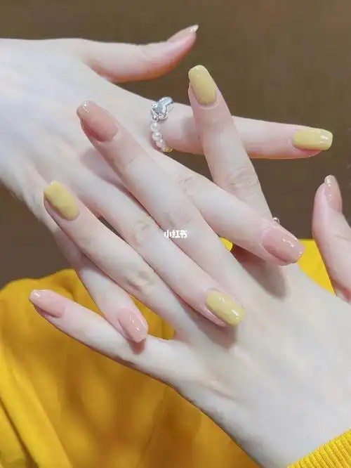 公主跳色超温柔简约法式美甲
