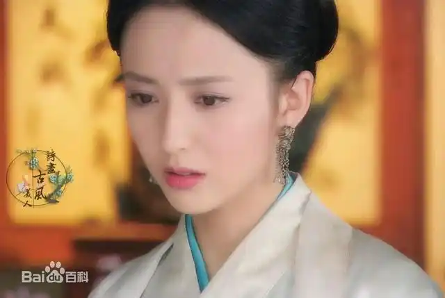 荆如忆——出自《怪侠一枝梅》,由佟丽娅饰演.