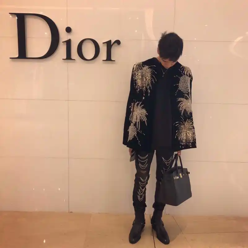 种草圣罗兰～saint laurent slp烟花斗篷_圣罗兰怎么样_烟花_斗篷