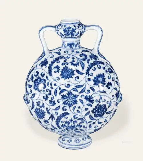 0437明永乐青花缠枝莲纹抱月瓶