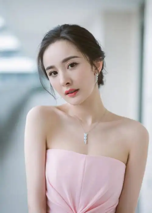 中国最美的美女(中国最美的10大美女明星)_春源博客网
