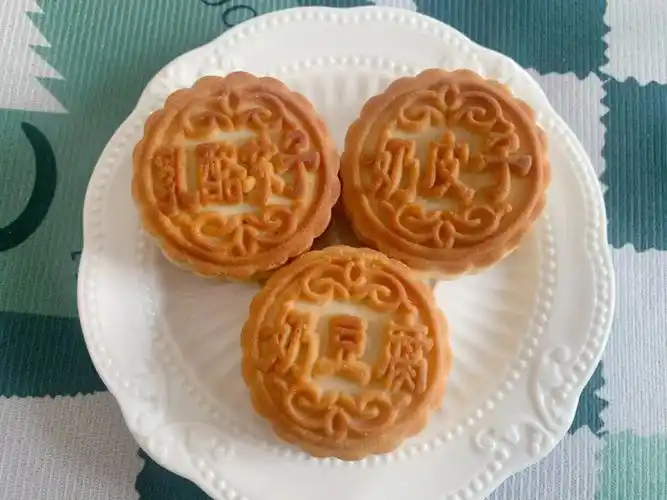 或许你想尝一下奶月饼吗