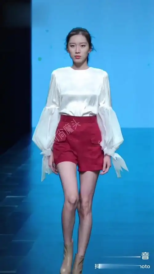 t台走秀 模特 走秀 走秀风采 -时尚视频-搜狐视频