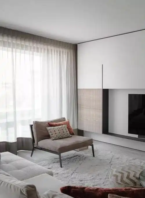 3)为保证窗帘盒安装平整,两侧距窗洞口长度相等,安装前应先弹线.