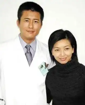 "风韵犹存"的江珊,错过王志文,靳东,年过50再燃爱情之火