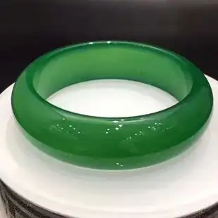 天然绿色绿玛瑙手镯冰种玉髓碧玉色绿玉髓玉石玉镯
