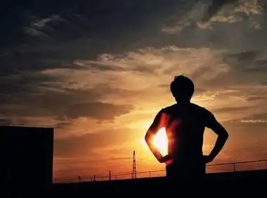 坚强的挺过难关的句子及成语(困难会过去的句子励志)_抒情散文_美文集