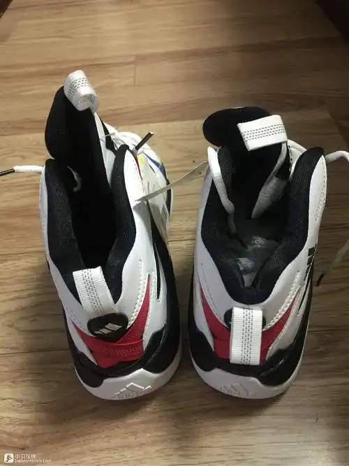 adidas crazy8科比8 26.5码全新白菜价(已出,谢谢大家)