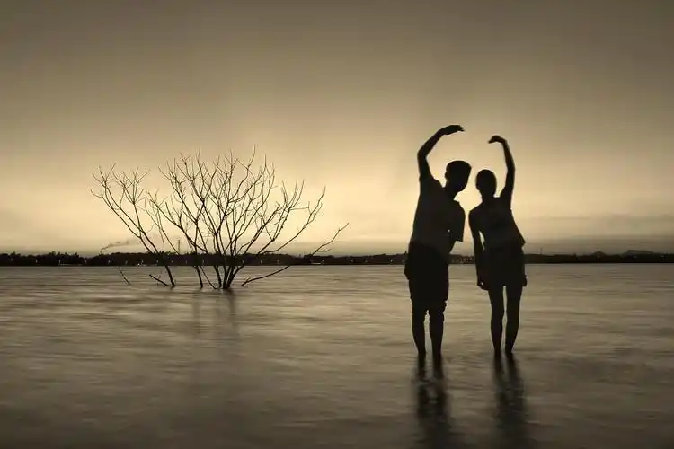 关于坚守约定的唯美简短句子表示约定的唯美句子