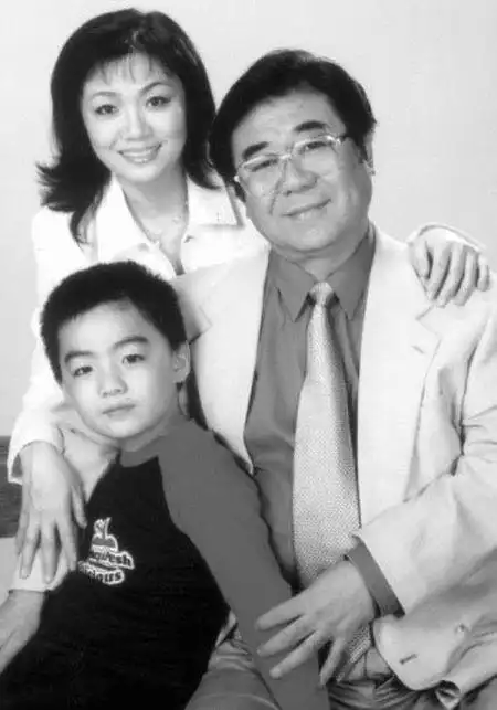 金铁霖的历任妻子介绍金铁霖有过几次婚姻