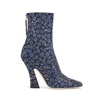 百科首页 服饰鞋包 女鞋 女士单鞋 高跟鞋 芬迪 商品首页