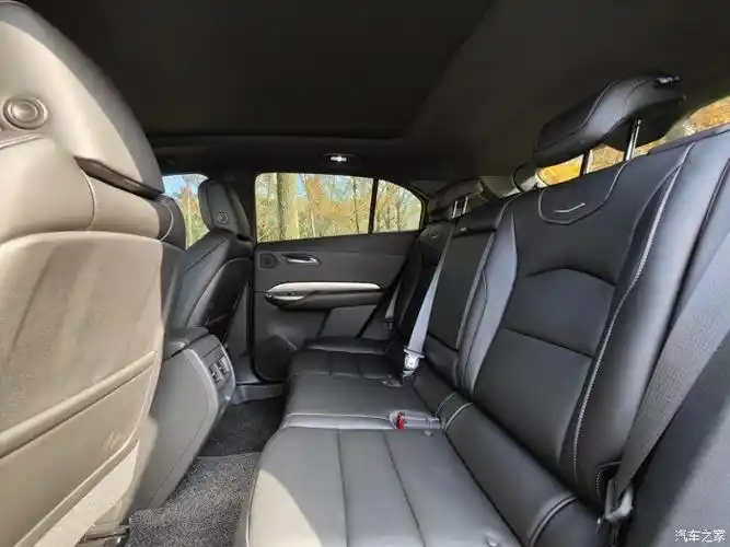 凯迪拉克xt4:运动不失舒适;时尚不失优雅;简约不简单