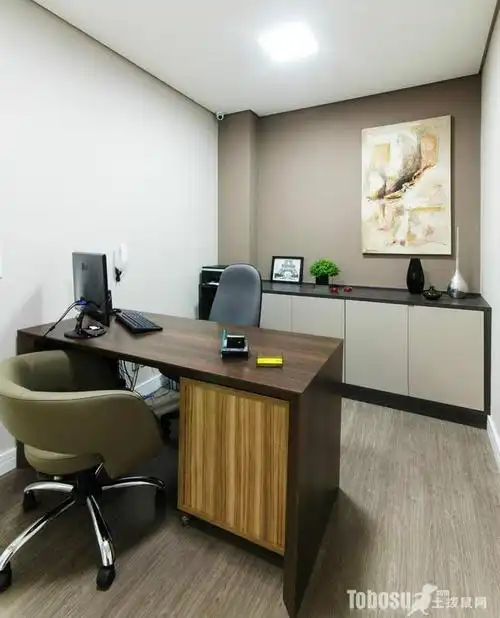 公司装饰效果图之小办公室