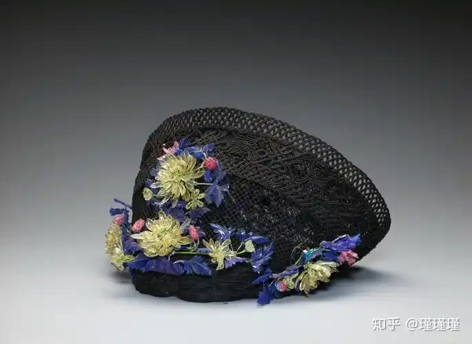 清代宫廷头饰-钿子