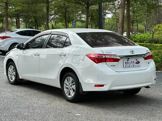 2016款丰田卡罗拉16自动档