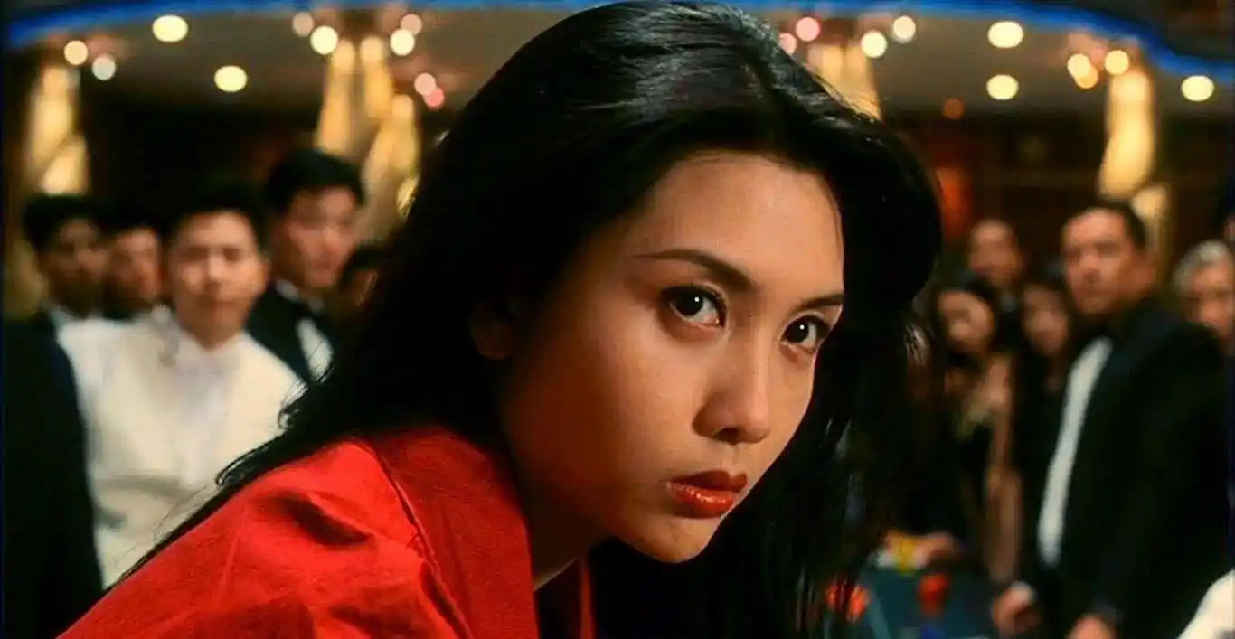 真女神是无整容无ps的!沈月颜值被粉丝diss,称她是"照骗"