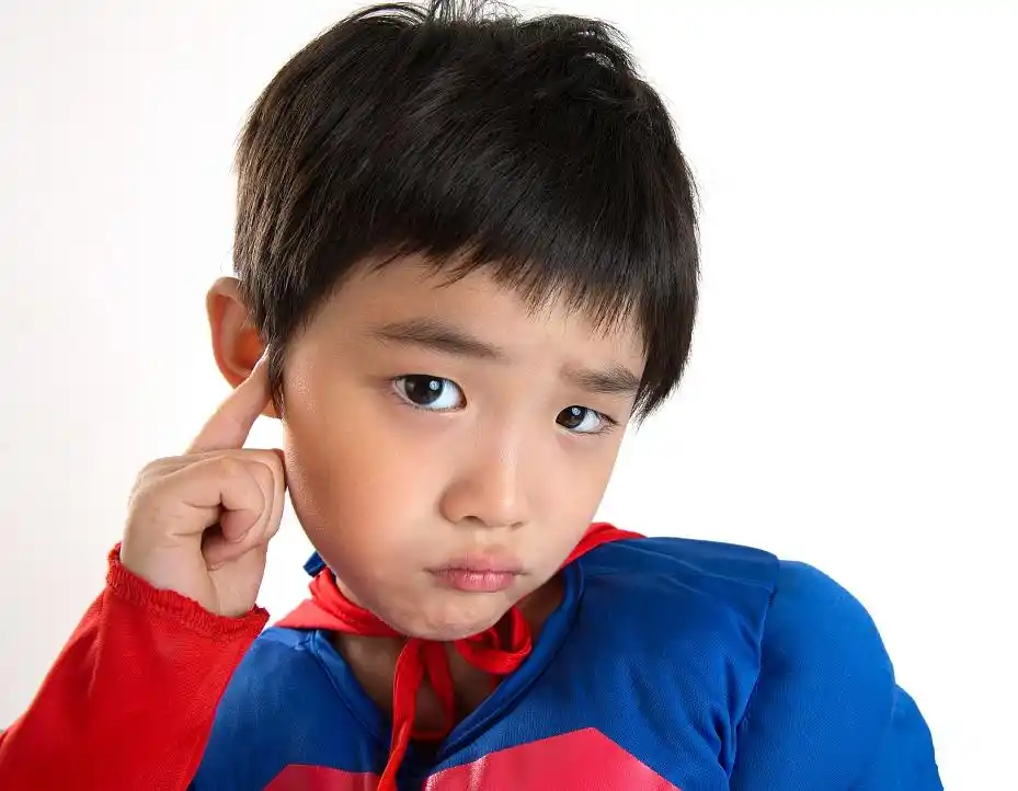 调皮捣蛋的男孩惹人厌?别错怪他,男孩开窍有规律,这样养更出色