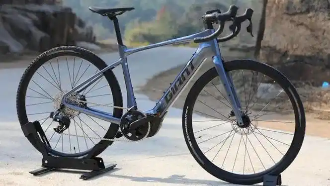 ai智能算法系统giant推出revolte0电助力公路车