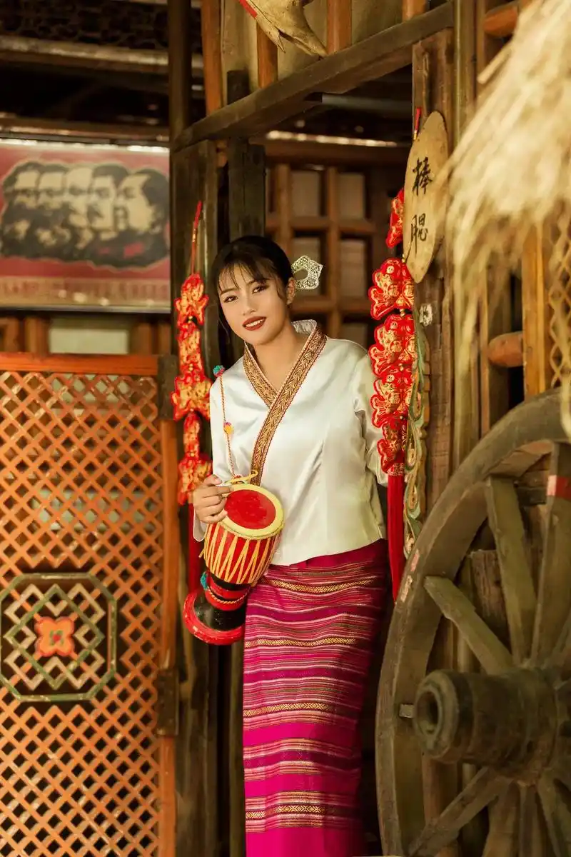 傣族写真 - 倾情 - 抖音