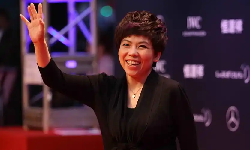 邓亚萍下海捞金 1证据揭败光20亿系谣言?