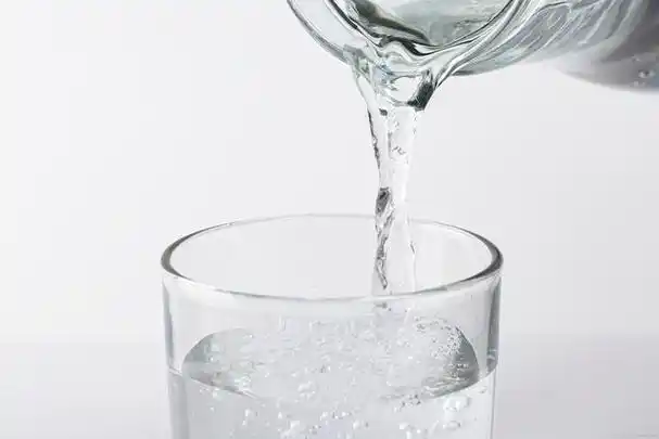 生活,就像一杯清澈透明的白开水,平淡无味却又滋润心灵.