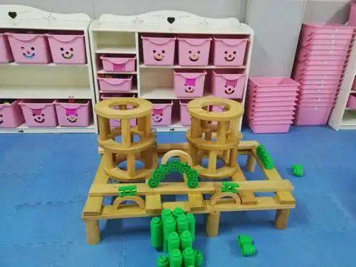 其它 厦门市实验幼儿园(建构区) 写美篇带给我的思考: 一,多元材料的