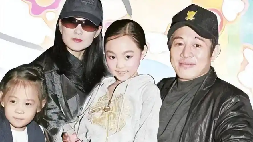 同样是李连杰基因,利智的女儿和黄秋燕的女儿,差别怎么这么大_刘德华