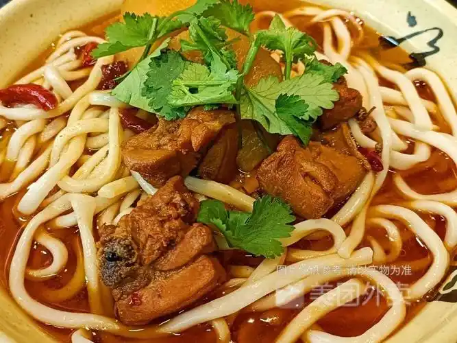 鸡块面图片
