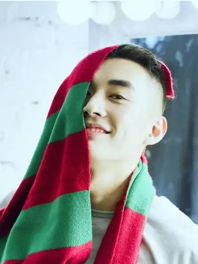 刘学义世界上最好看的人,这笑容可爱酒窝迷人