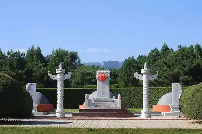 华龙皇家陵园位置在哪墓地价格多少钱