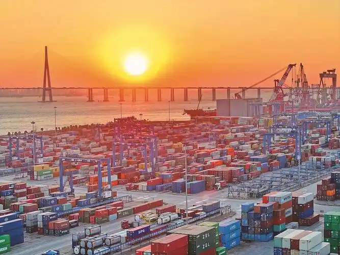 南通港通海港区集装箱作业区_中共江苏省委新闻网