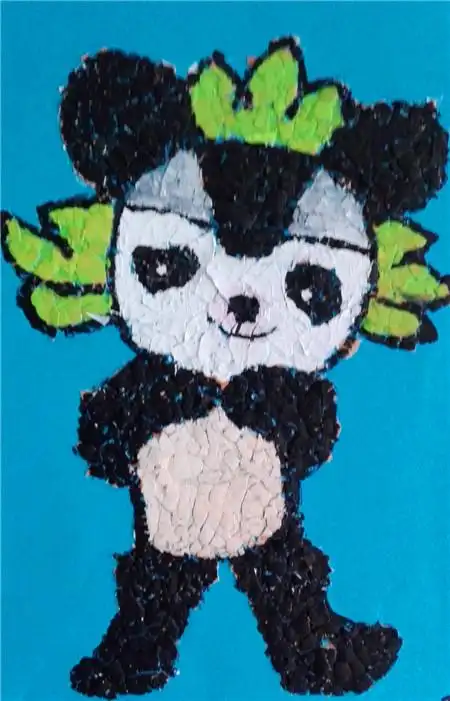 潍坊市临朐龙山中心幼儿园可爱的鸡蛋皮粘贴画