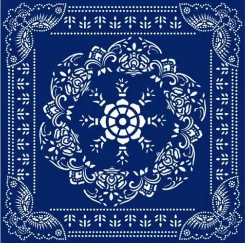 蓝印花布的染色过程.