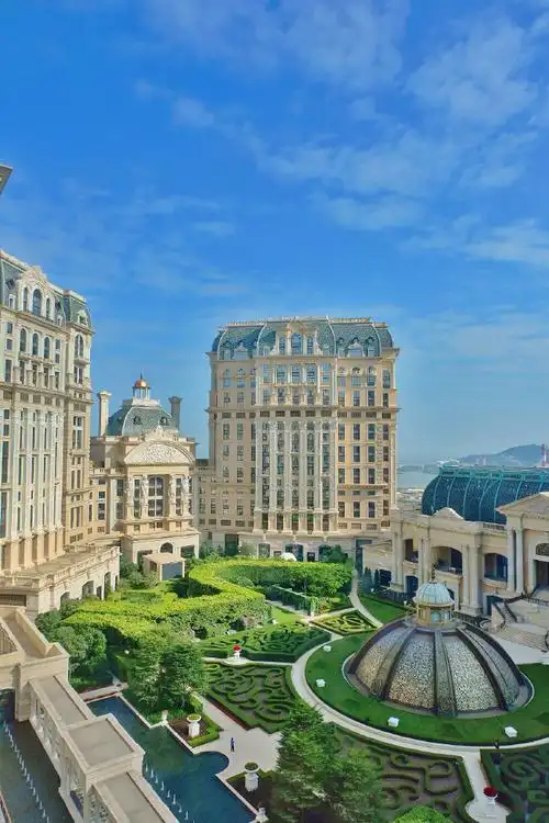 这次我选择下榻澳门上葡京,在东西美学与风格的曼妙融合之下,重新感受