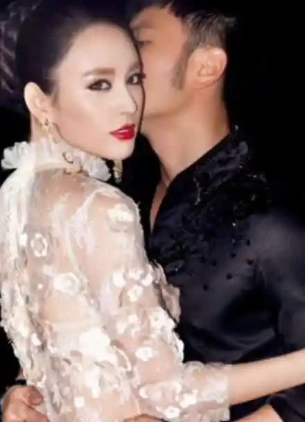 七夕祝福-刘恩佑张熙媛浪漫婚纱照