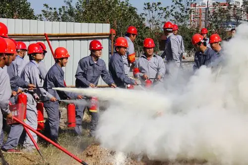 公司举办消防安全培训