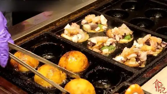 台湾街头美食炸弹烧章鱼大丸子