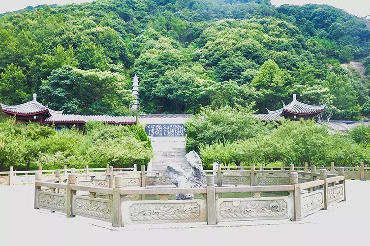 宁波北仑九峰山旅游区:青山,绿水,翠竹,钟声……这里尽有的