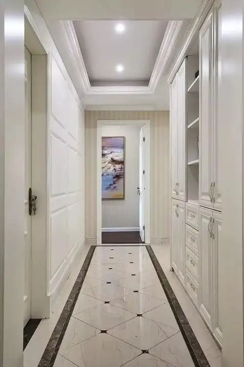 家里走廊这样设计既是收纳又能装饰效果不输玄关