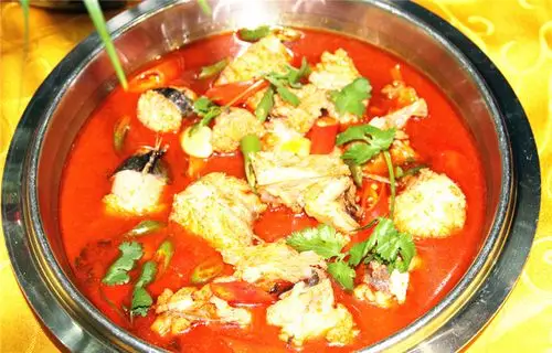 冬季用安康鱼吃火锅抵御严寒.