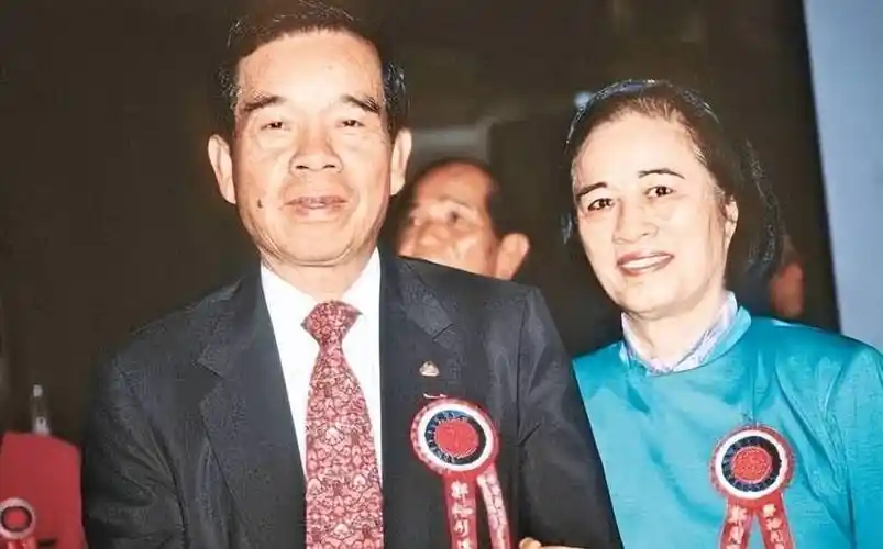 郑裕彤夫人周翠英徐子淇婆婆刘惠娟嫁入千亿豪门人生遇见真爱