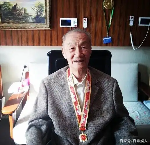 2020接连去世的那些名人,怀着悲痛的心情,忍不住写下此文