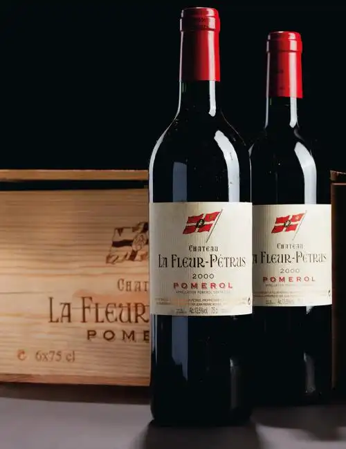 国际均价:1,619元左右(税前)帕图斯之花酒庄因地处拉弗尔和帕图斯两座