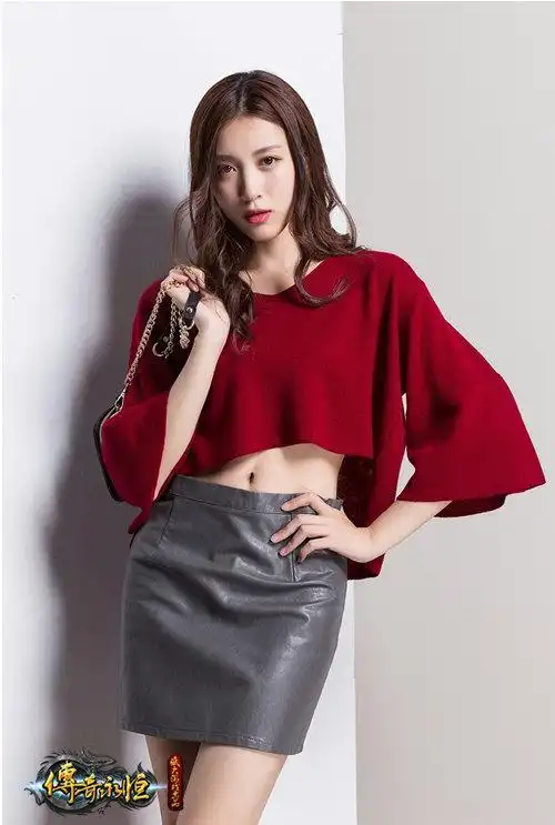 网络游戏 正文页  汤丽娜有着小家碧玉般的容貌,生