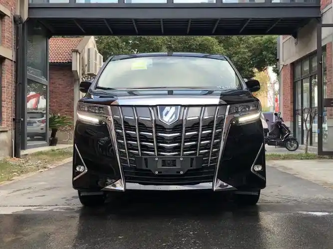 【图】丰田埃尔法蒙娜丽莎四座天鹅版顶级大佬座驾_ -