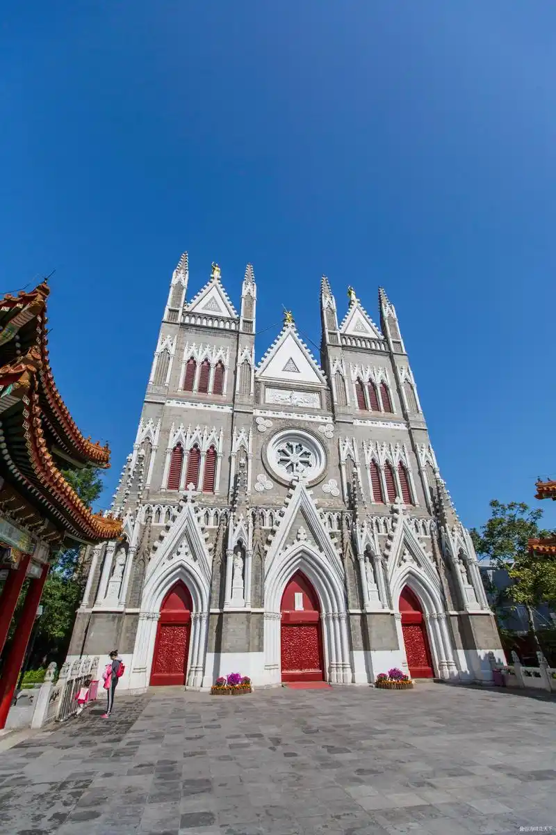 西什库教堂:北京最大和最古老的天主教堂之一,不可不赏!