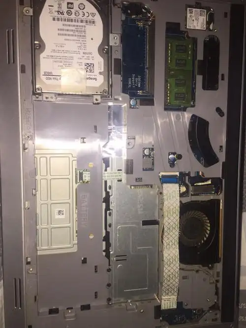 戴尔15-5547显卡位置