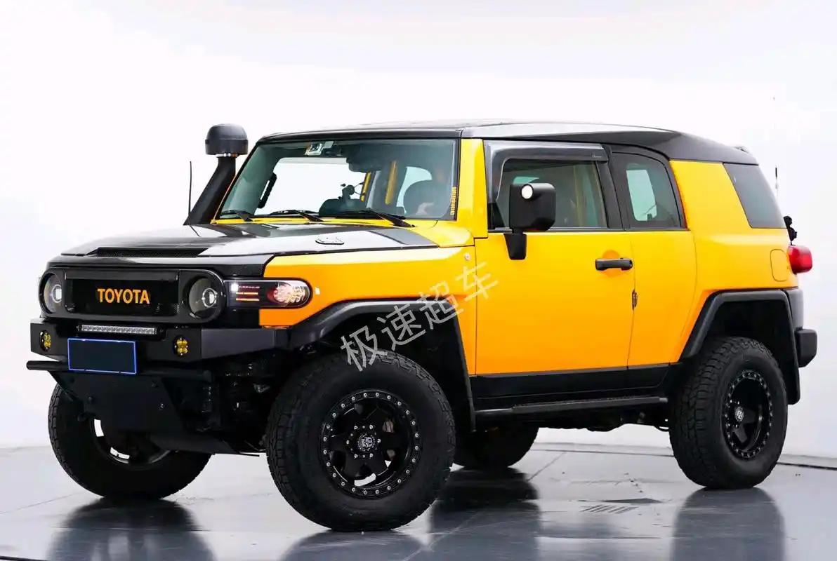 具备"大玩具"风格!对开门 v6引擎 四驱,实拍丰田fj酷路泽