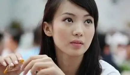 金晨成名前样子居然和现在大不相同?